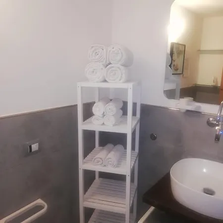 Loft House בית הארחה